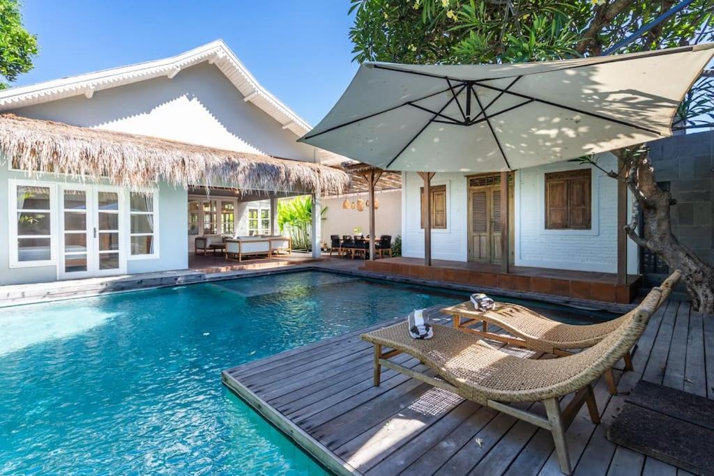 Private 5 Bedroom Spacious Close To * Sanur (Bali)