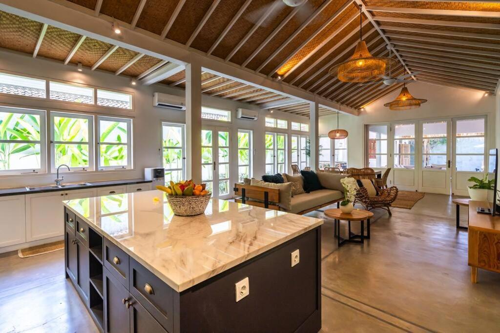 Villa Private 5 Bedroom Spacious Close To