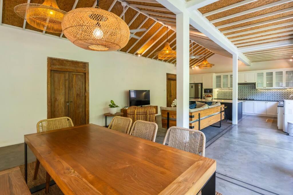 Villa Private 5 Bedroom Spacious Close To Sanur (Bali)
